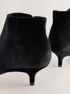 Zwart fluweel - Forever Comfort® enkellaarzen met lage hak