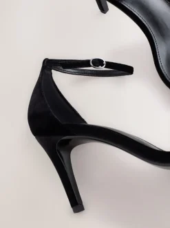 Zwart fluweel - Forever Comfort® Strappy Heeled Sandals