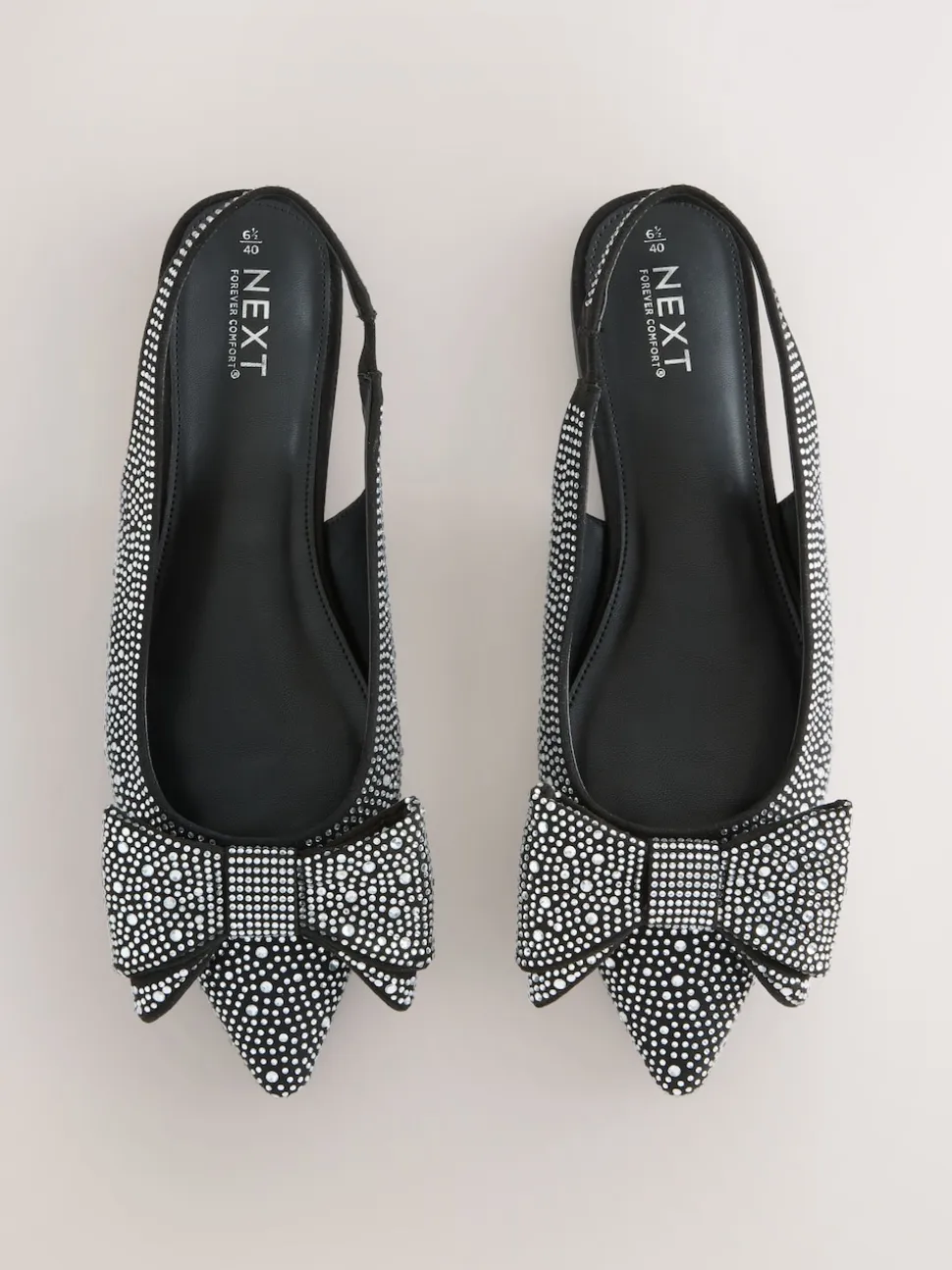 Zwart gelast - Forever Comfort® ballerina's met strik, spitse neus en hielbandje