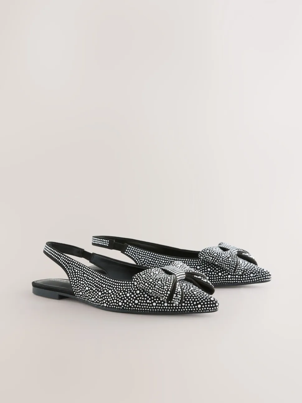 Zwart gelast - Forever Comfort® ballerina's met strik, spitse neus en hielbandje
