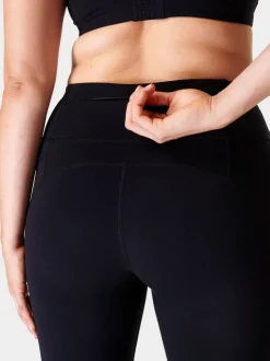 Zwart in lichte wassing - Sweaty Betty Power bikershort van 9