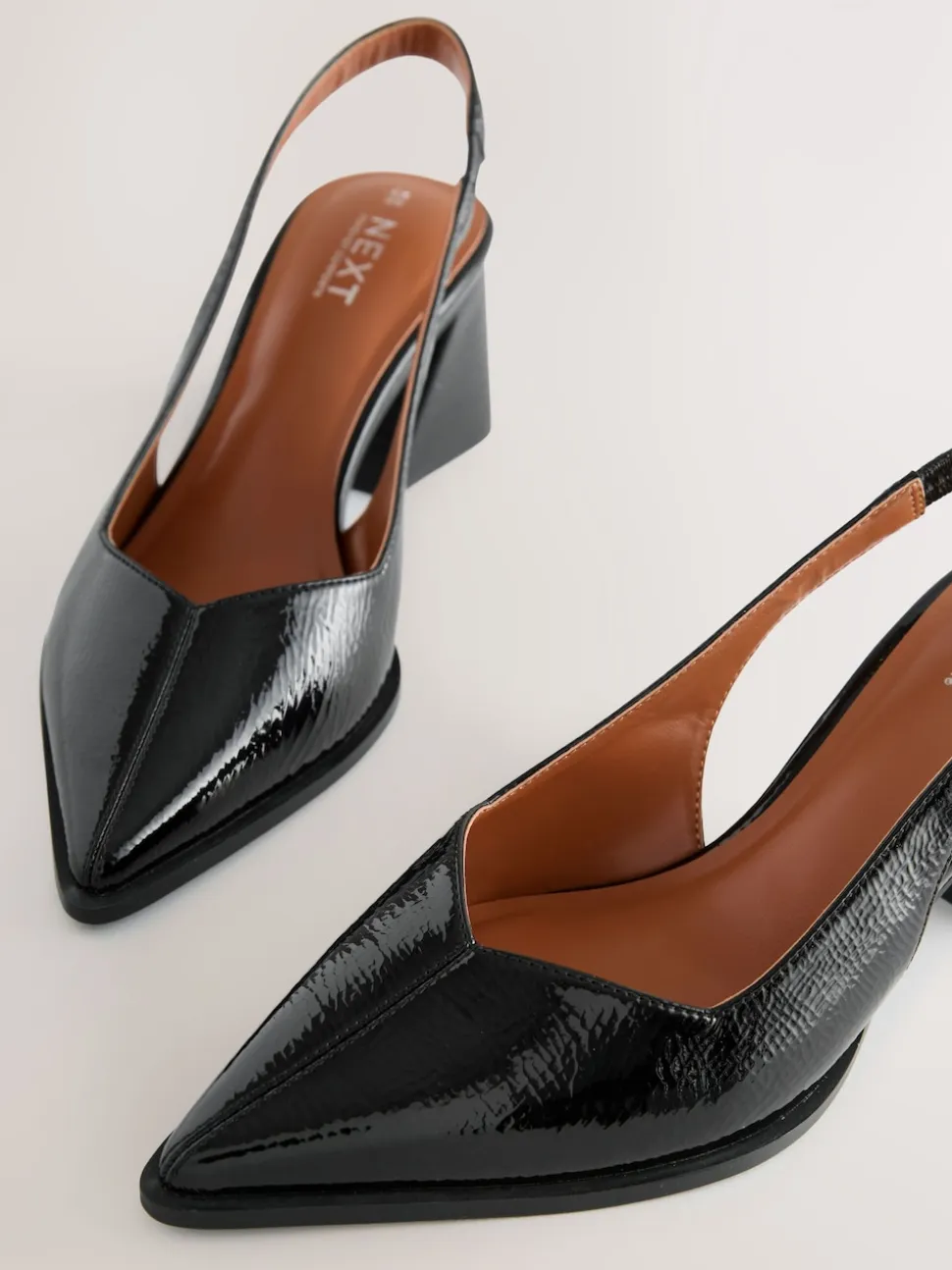 Zwart lak - Forever Comfort® Pointed Toe Slingback Block Heels