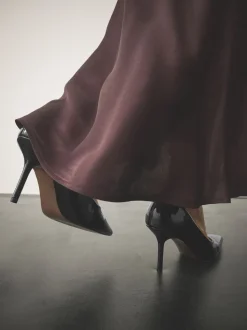 Zwart lak - Forever Comfort® Point Toe Court Heels