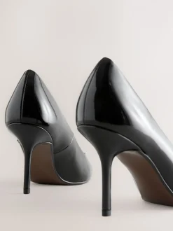Zwart lak - Forever Comfort® Point Toe Court Heels