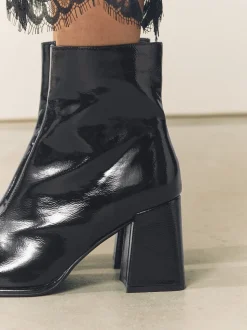 Zwart lak - Forever Comfort® Square Toe Block Heel Ankle Boots