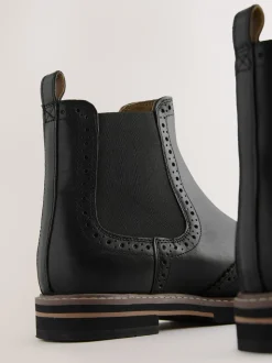Zwart leer - Forever Comfort® Brogue Detail Chelsea Boots