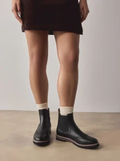 Zwart leer - Forever Comfort® Brogue Detail Chelsea Boots