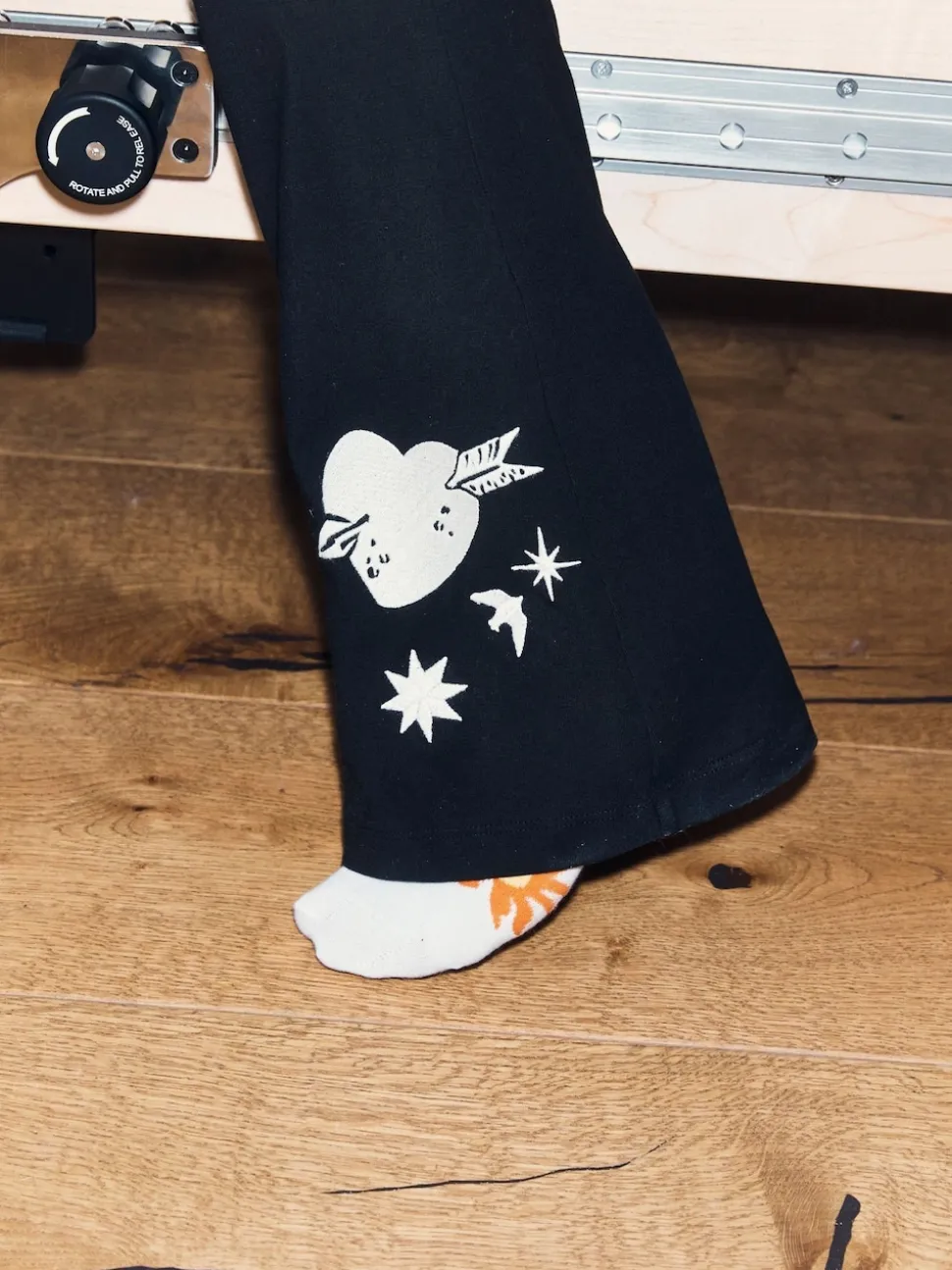 Zwart met borduursel - Never Fully Dressed Cotton Flare Leggings
