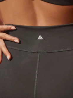 Zwart met zakken - Sports Dry Tech buikcorrigerende shorts