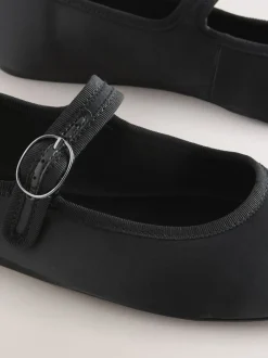 Zwarte satijn - Forever Comfort Round Toe Buckle Detail Mary Jane Shoes