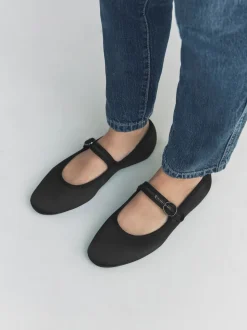Zwarte satijn - Forever Comfort Round Toe Buckle Detail Mary Jane Shoes