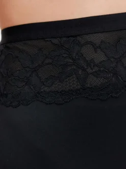 Zwart/huidskleurig - 2 Slipjes met licht buikcorrigerende hoge taille