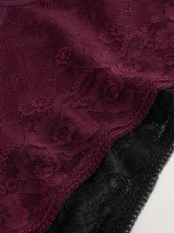 Zwart/paarsrood - All Over Lace Medium Flow Periode Knickers 2 Pack