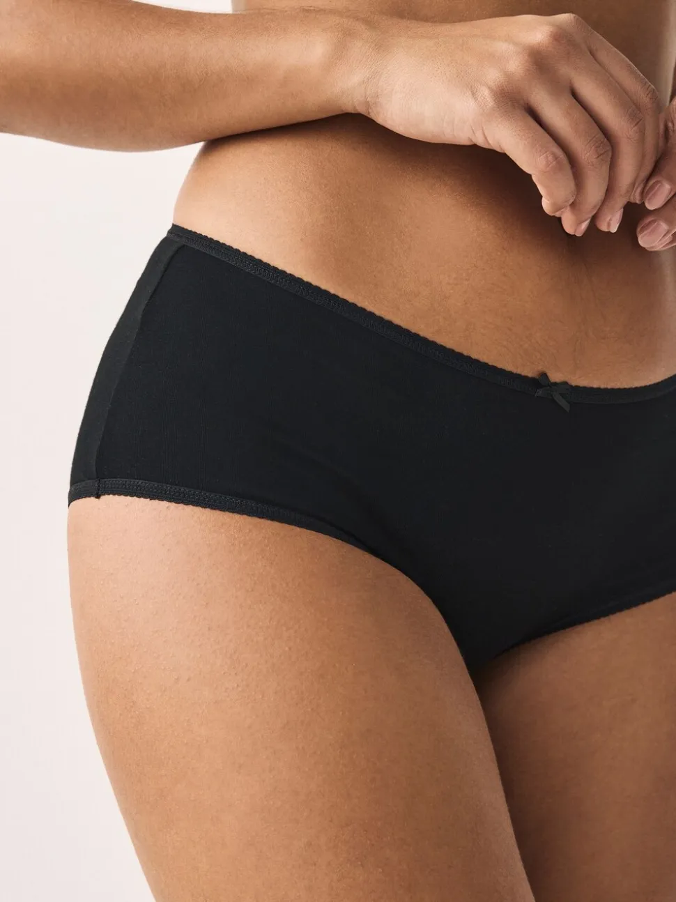 Zwart/pastelroze huidskleur/wit - Set van 5 slips met hoog katoengehalte