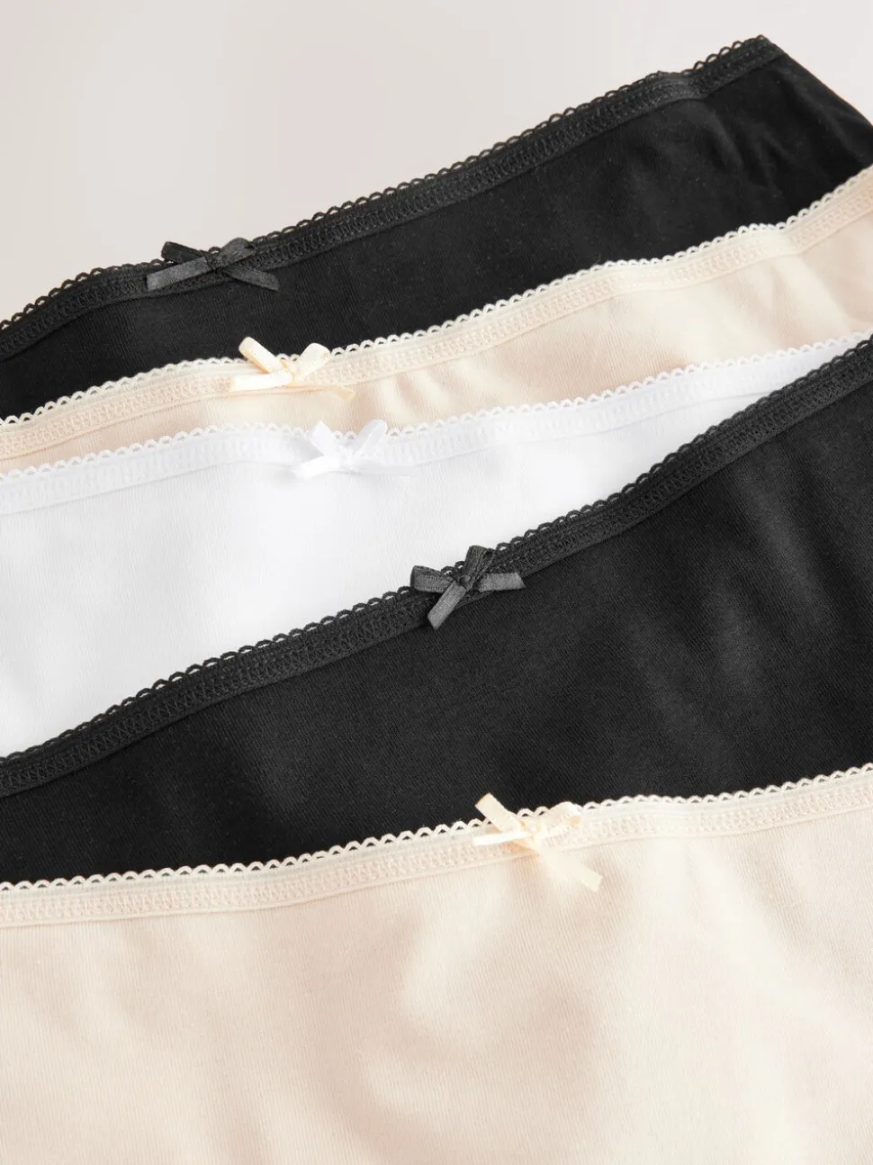 Zwart/pastelroze huidskleur/wit - Set van 5 slips met hoog katoengehalte