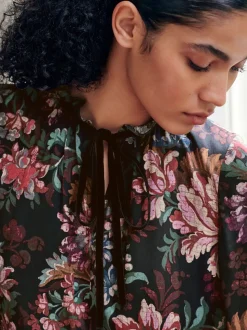Zwart/rood met bloemenprint - Mini Tie Front Tiered Long Sleeve Dress