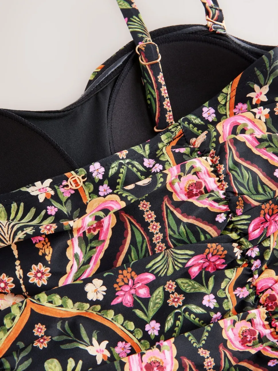 Zwart/Roze paisley - Vormgevend bandeaubadpak met buikcorrectie
