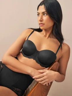 Zwart/wit - Verpakking van 2 strapless multiway beha's met lichte vulling in cupmaten A-E